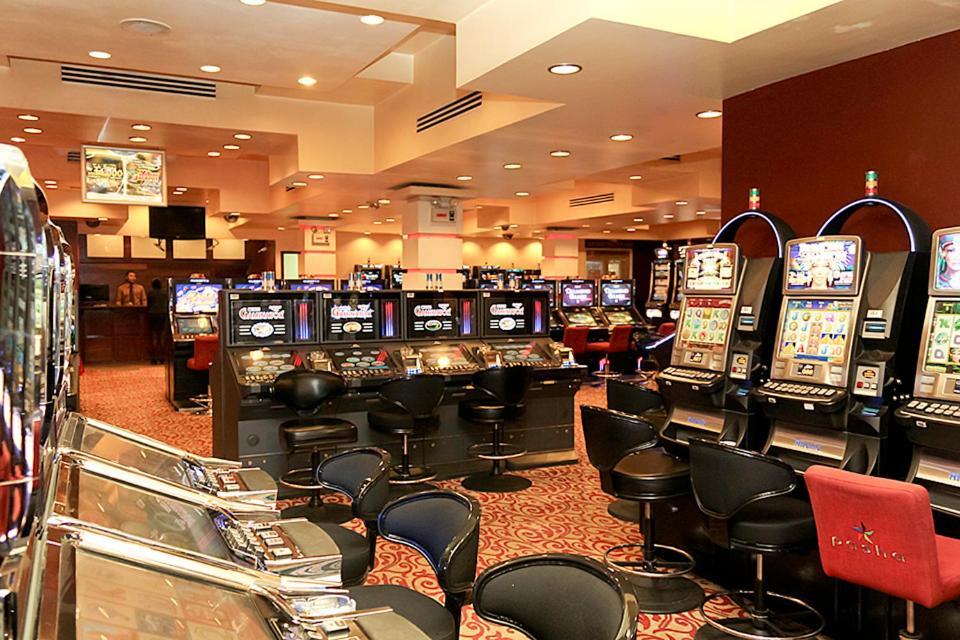 Savannah Hotel & Casino Paramaribo Bagian luar foto