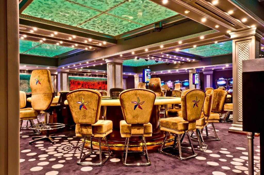 Savannah Hotel & Casino Paramaribo Bagian luar foto