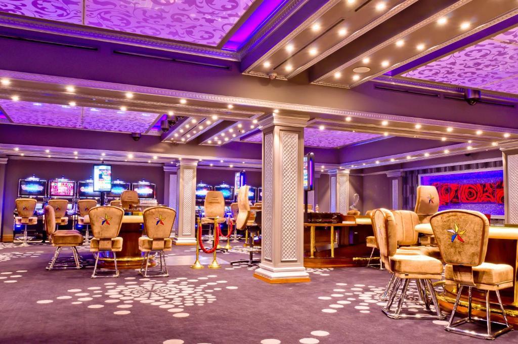 Savannah Hotel & Casino Paramaribo Bagian luar foto